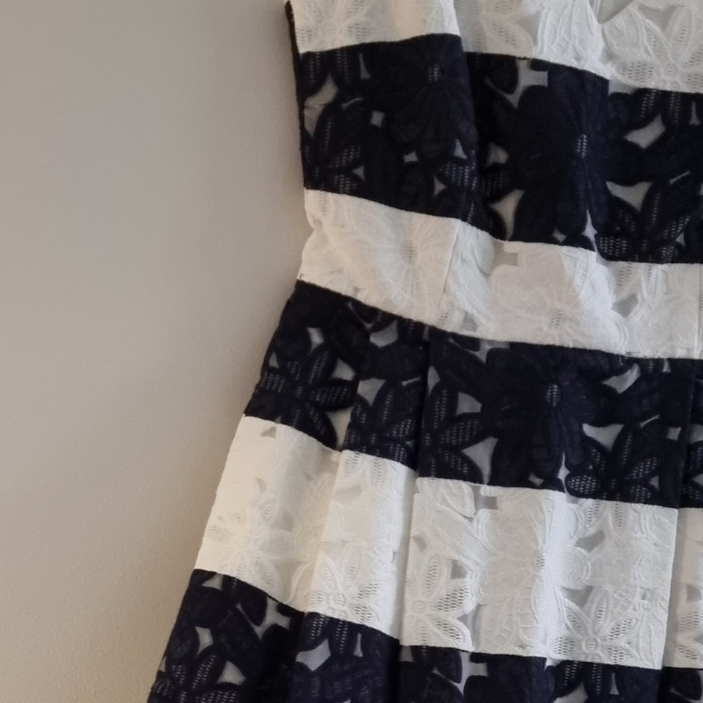 Phase Eight Tea Dress - Picture 3 of 5